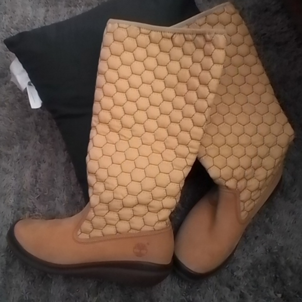 Boots - Picture 2 of 2